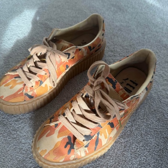 Limited edition Fenty orange camo sneakers brand new - Picture 2 of 3